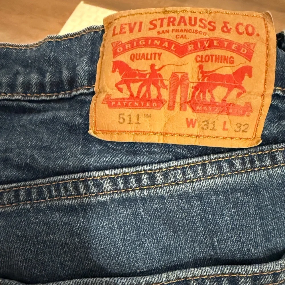 Levi's Slim Fit Men's Jeans in Classic Blue size 31x32